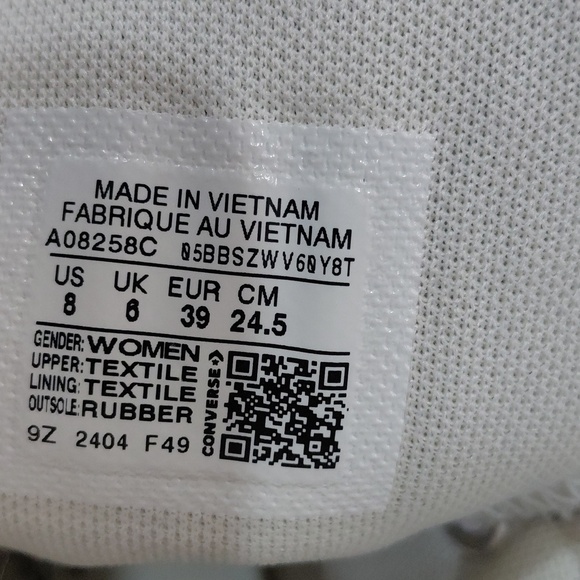 Converse Black Lace-Up High-Top Platform Boots with White Sole - Picture 6 of 8